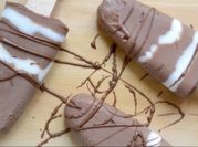 Una foto de postre de yogurt y nutella