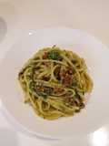 Linguine sundried tomatoes pesto pasta
