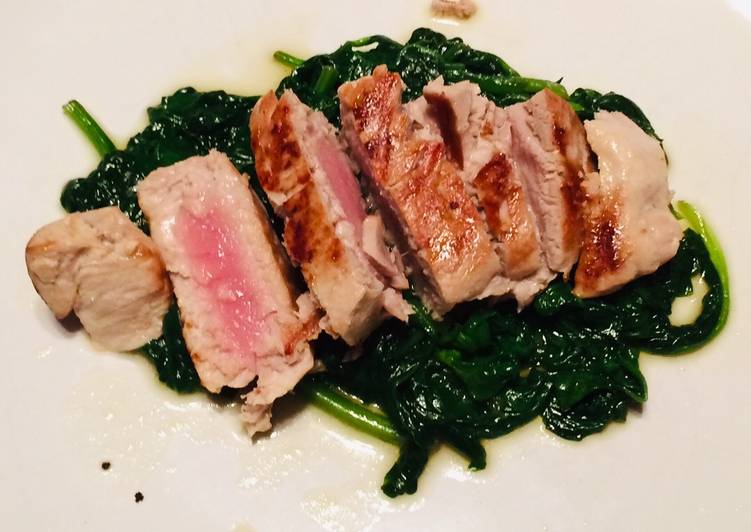 Recipe of Homemade Grilled tuna with sauté spinach