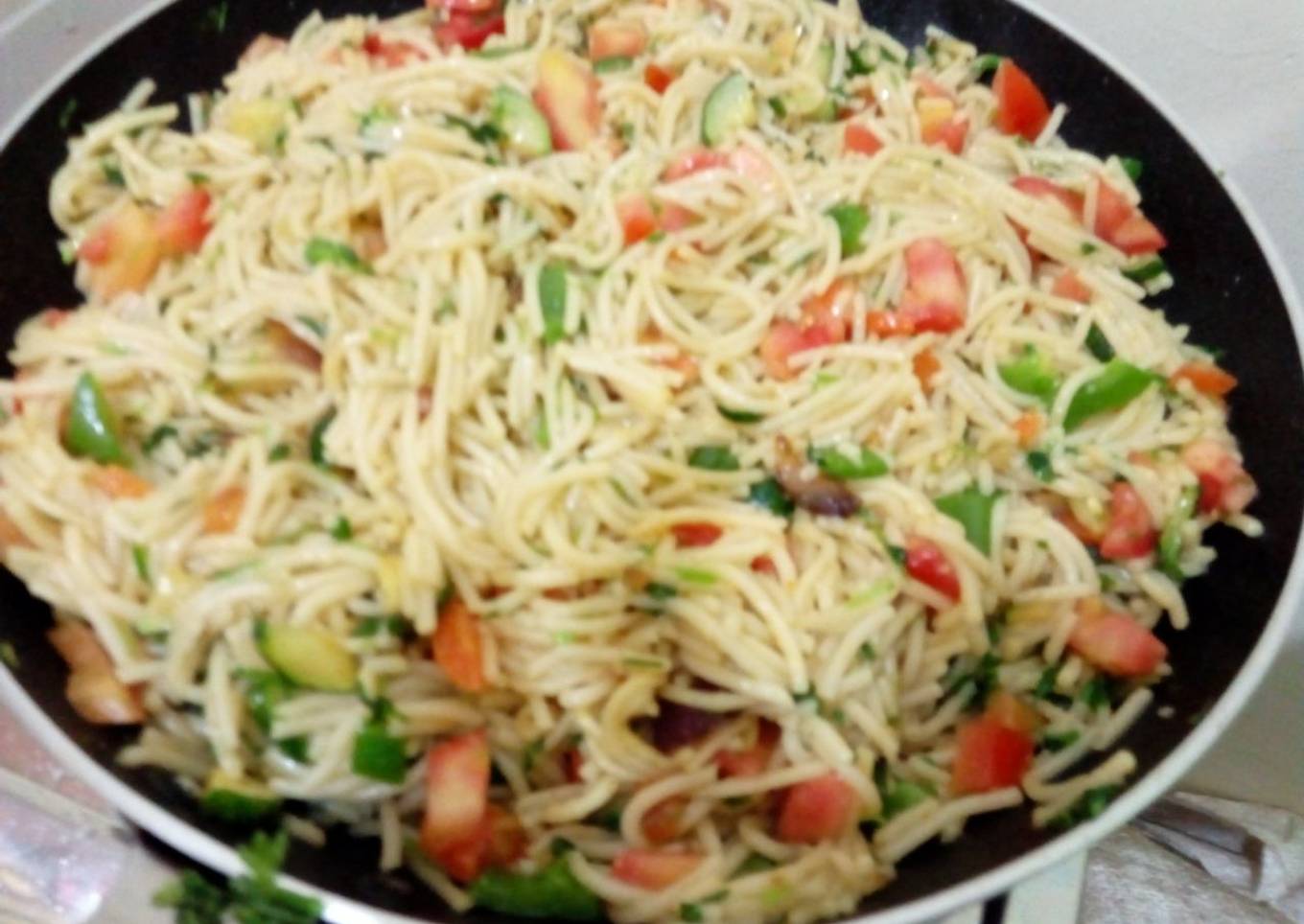 Spaghetti with vegetables