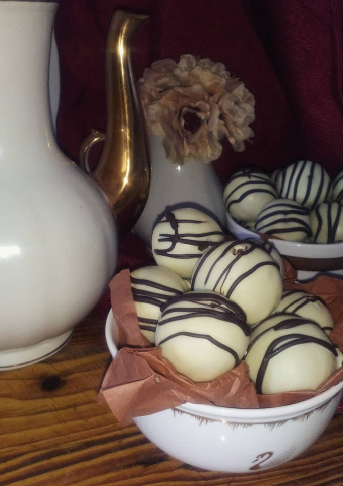 Una foto de Bolitas de carrot cake