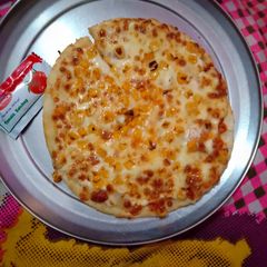 A picture of Corn cheese pizza.