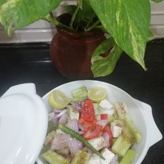 A picture of Fresh Salad.