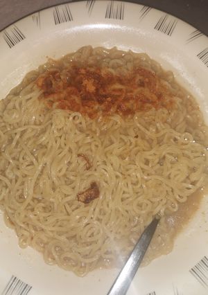 A picture of Instant noodles.