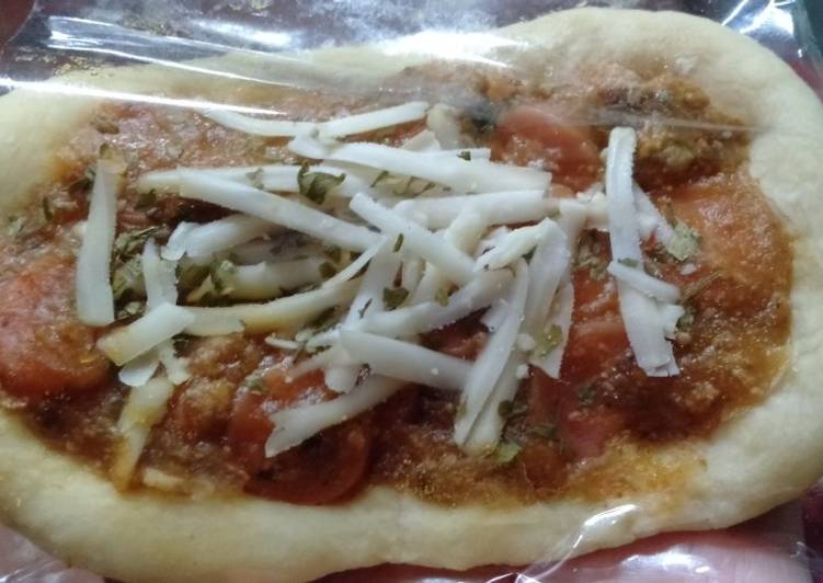 Langkah Mudah untuk Membuat Pizza mini chees garlic yang Menggugah Selera