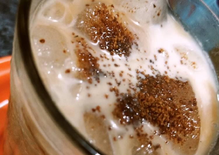 Cara Gampang Menyiapkan Iced brown sugar Latte Anti Gagal