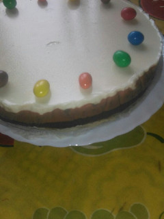 Una foto de Tarta de tres chocolates sin gluten y sin harina
