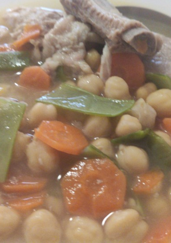 Una foto de Cocido de garbanzos casero