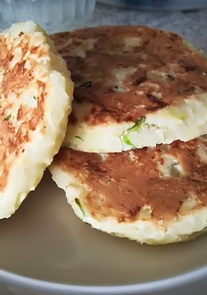 A picture of Yuca and Zucchini Patties.