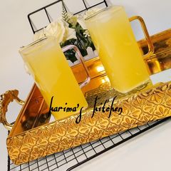 A picture of Sugarcane juice.