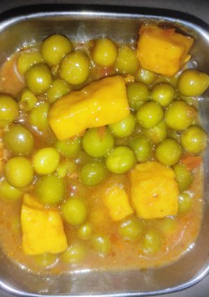 मटर पनीर सब्जी(matar paneer recipe in hindi) रेसिपी मुख्य फोटो