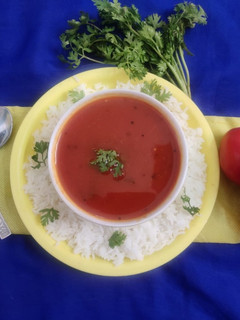 ટોમેટો સૂપ (Tomato Soup Recipe In Gujarati) રેસીપી મુખ્ય ફોટો