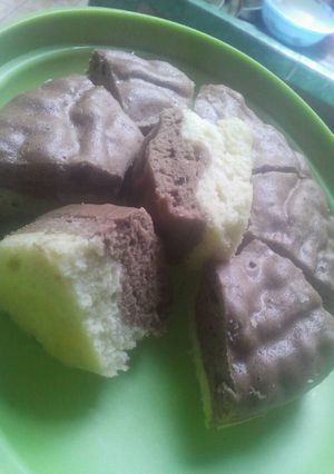 Foto resep Bolu kukus 2 rasa(simpel) with dandang no mixer