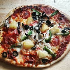 A picture of Pizza.