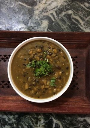 A picture of Kali mah chanaki dal.