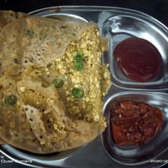A picture of Paneer bhurji paratha.