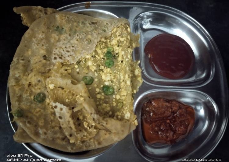 Recipe of Super Quick Homemade Paneer bhurji paratha