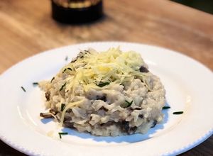 Una foto de Risotto Funghi (Risotto de hongos)