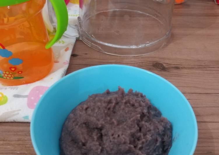 Bubur susu beras hitam