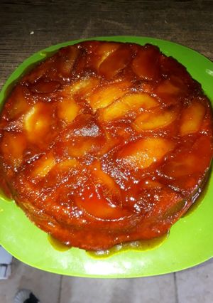 Una foto de Torta de manzana invertida