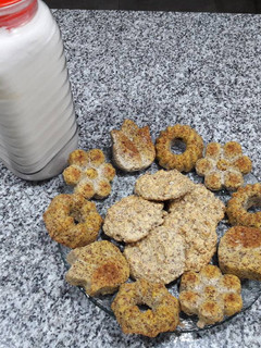 Una foto de Galletas de almendras (sin tacc, sin azúcar, sin lactosa)