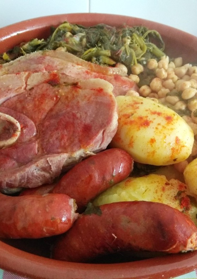 Una foto de Lacón con grelos