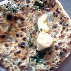 A picture of Methi Wala prontha.