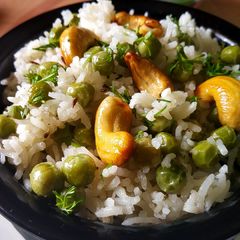 A picture of Matar Pulao / Peas Pulao.