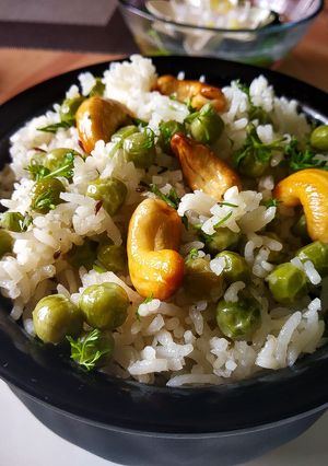 A picture of Matar Pulao / Peas Pulao.