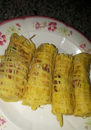 A picture of Net crepes (roti jala).