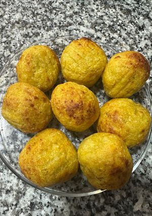 Una foto de Bolitas de plátano maduro