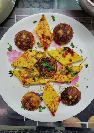 ગુજરાતી ઢોકળા (Gujarati Dhokla Recipe In Gujarati) રેસીપી મુખ્ય ફોટો