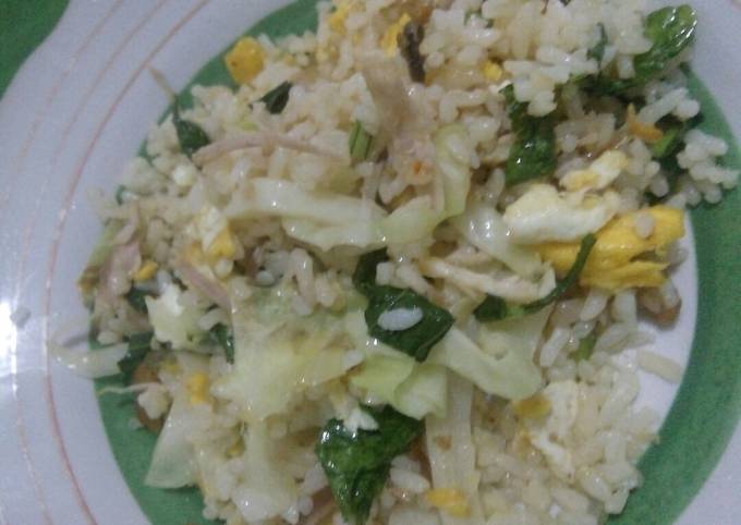 Langkah Mudah untuk Menyiapkan Nasi goreng seblak + tips hemat bumbu tp tetap enak, Lezat