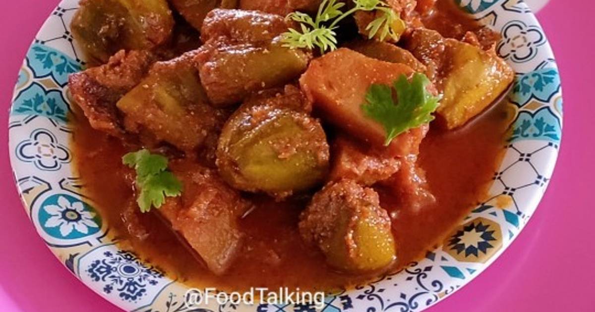 Dohi Potal/Parwal/Pointed gourd Curry (in my way) Recipe by Dr