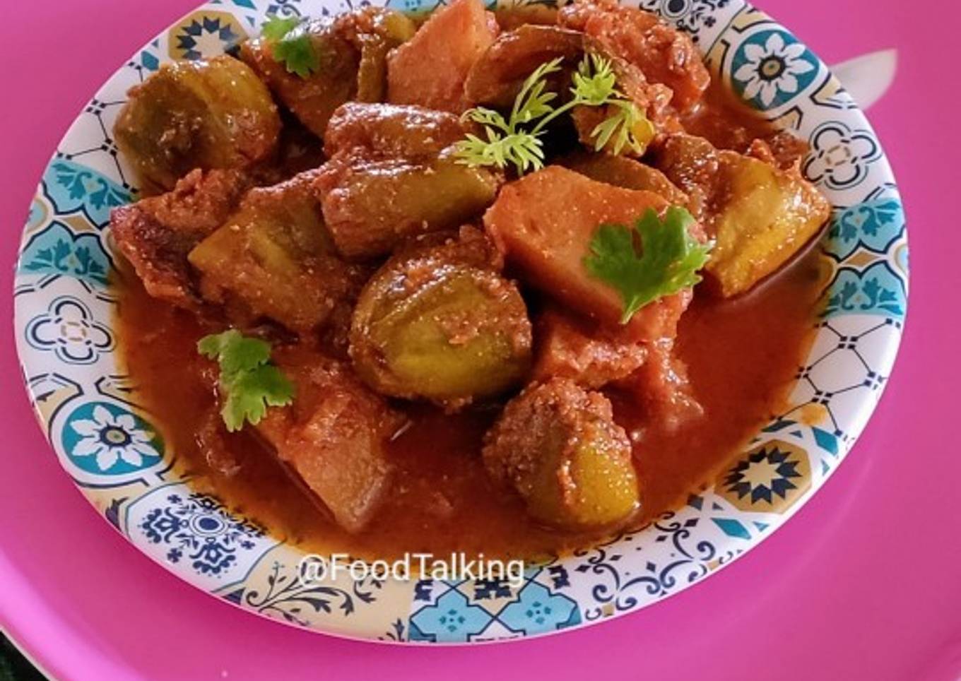 Dohi Potal/Parwal/Pointed gourd Curry (in my way)