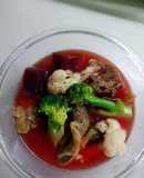 Sườn nấu súp lơ & củ dền