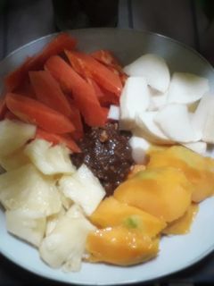 Foto resep Rujak Coel Buah bumbu kacang Momiera
