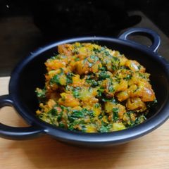 A picture of Aloo methi.