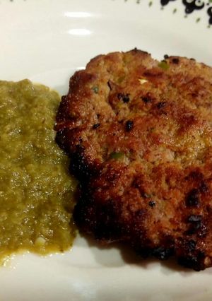 A picture of Chapli kebab.