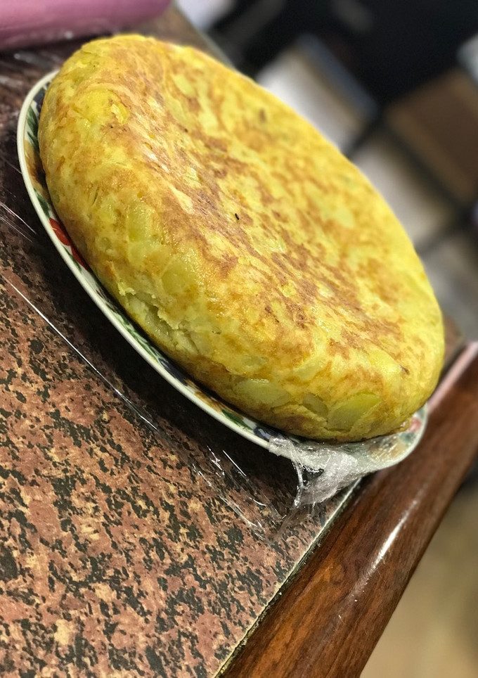 Una foto de Tortilla de patatas y cebolla