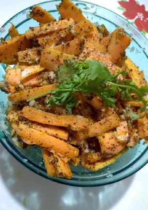 લહસુણી - સરસો ગાજર પિકલ(Lahsuni Sarson Gajar Pickle Recipe In Gujarati) રેસીપી મુખ્ય ફોટો