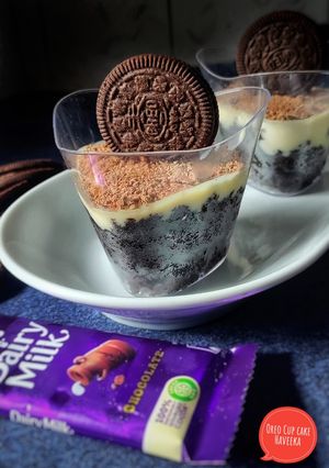 ओरिओ कप केक (क्रीमी डेझर्ट) (oreo cup cake recipe in marathi) रेसिपी चे मुख्य फोटो
