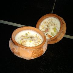A picture of Matka kulfi.