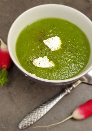 Une photo de °Velouté de fanes de radis°