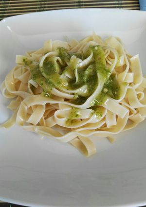 Una foto de Fettuccine con pesto mix