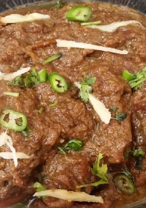 A picture of Black pepper Beef karahi.