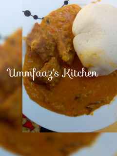 A picture of Tuwon masara and gbegiri soup.