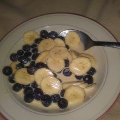 A picture of Berries & Nana's and Cream.