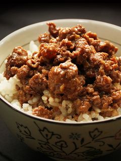 【厚生廚房】必勝滷肉飯 的食譜成品照片