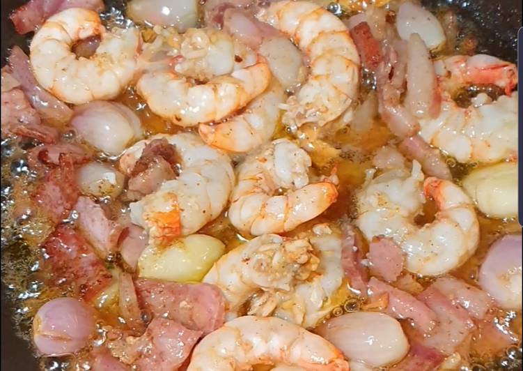 Butter prawn with bacon